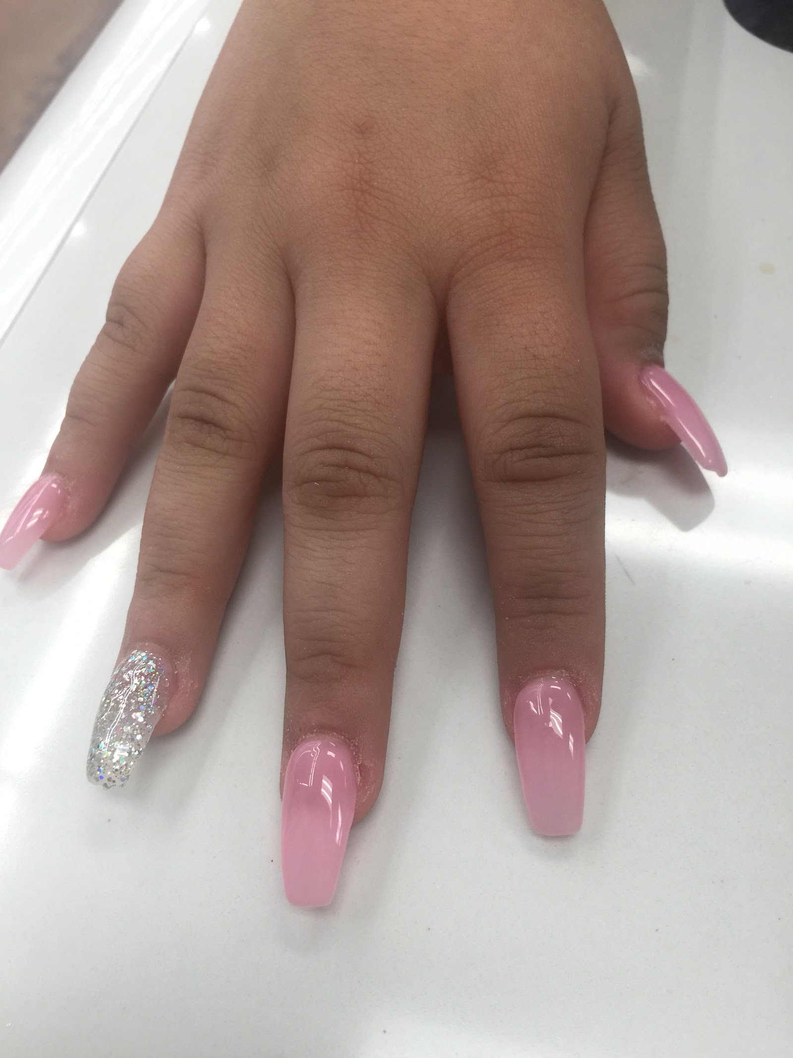 DaVi Nails Salon and Spa nail photo 1